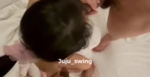 ❤️极品母狗人妻❤️绿妻大神〖juju〗淫乱盛宴，皮肤白皙长腿细腰美妻多P 被当母狗一样的操，端庄优雅娇妻极度淫骚