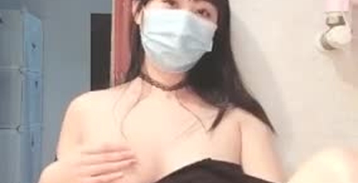 极品小仙女御姐【哦哦哦啊】丰韵美女骚扭情趣诱惑跳蛋自慰，分享第一次处女时，爽吗，破处后慢慢感受到快乐！